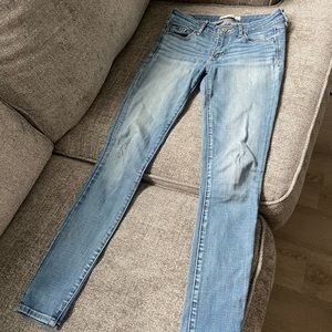 Abercrombie & Fitch Skinny Jeans.